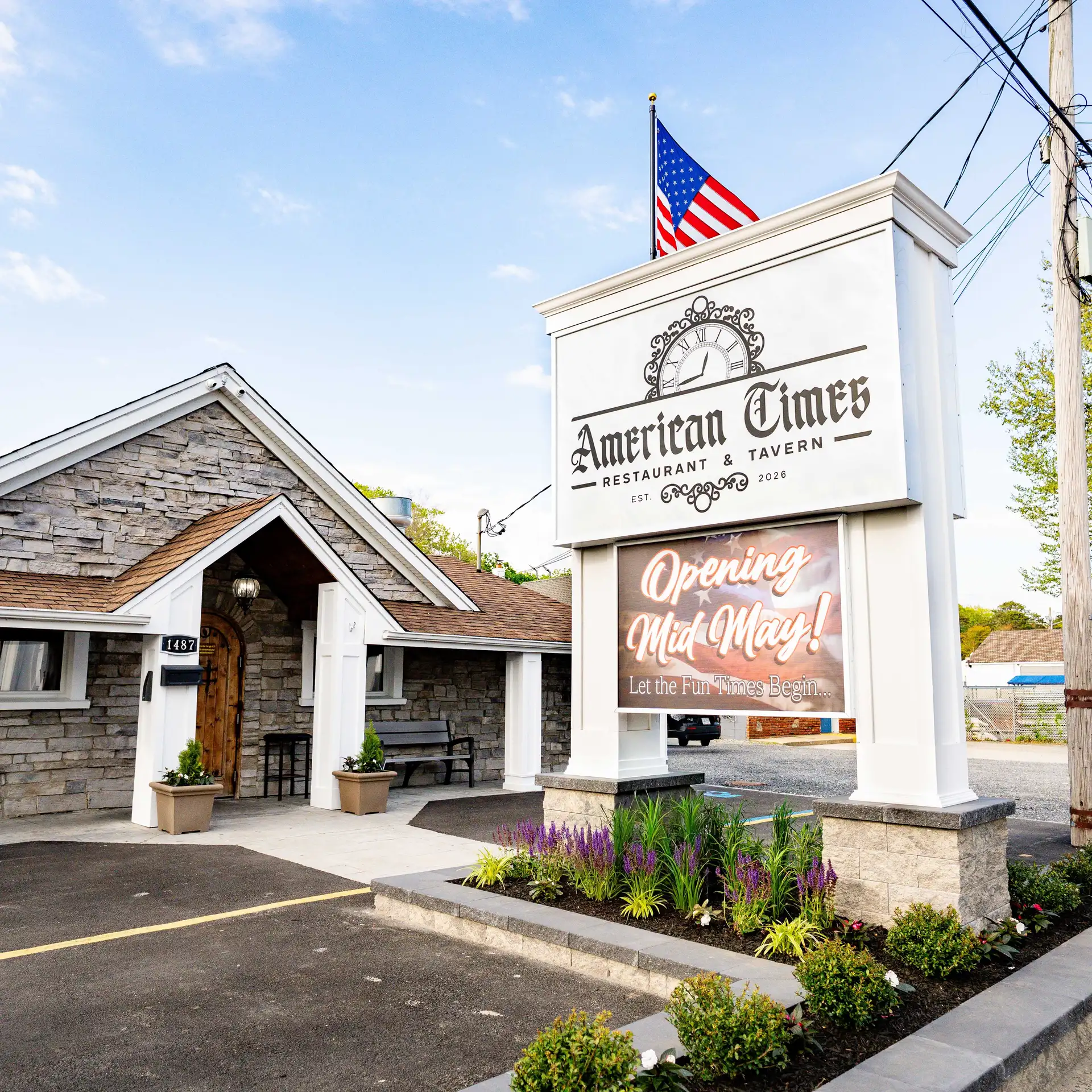 1487 Montauk Highway, Oakdale